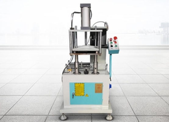 China Verticale raamstijlbeëindigen dat de Machine van het Aluminiumvenster met 2800r/Min Ratating-Tarief maalt leverancier