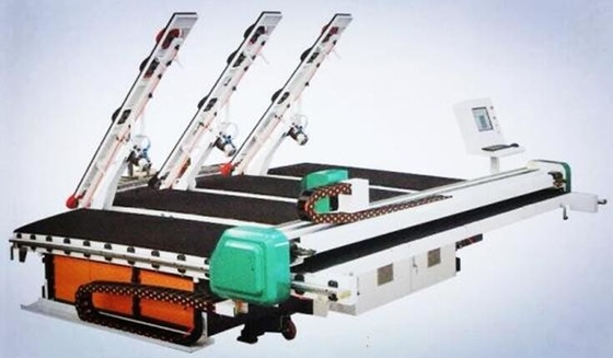 China Geïntegreerde CNC Glassnijdenmachine, de Snijmachine van de Glasvorm met het Laden van Wapens leverancier